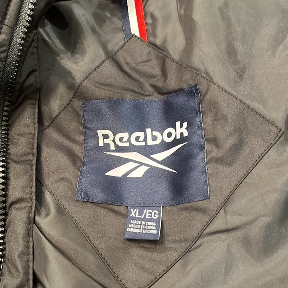 Reebok Men's Black Puffer Vest/NWT/XL - Picture 11 of 16